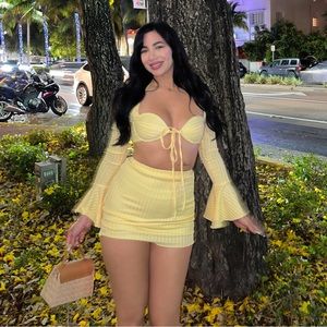 Bell-sleeve ribbed skirt set